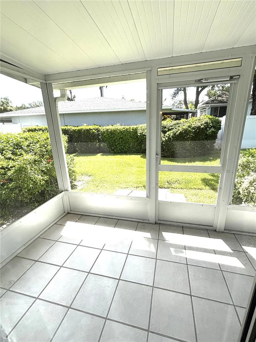2115 9TH AVENUE W #6B Bradenton, FL 34205
