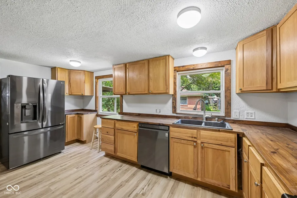 1100 Madison Frankton, IN 46044