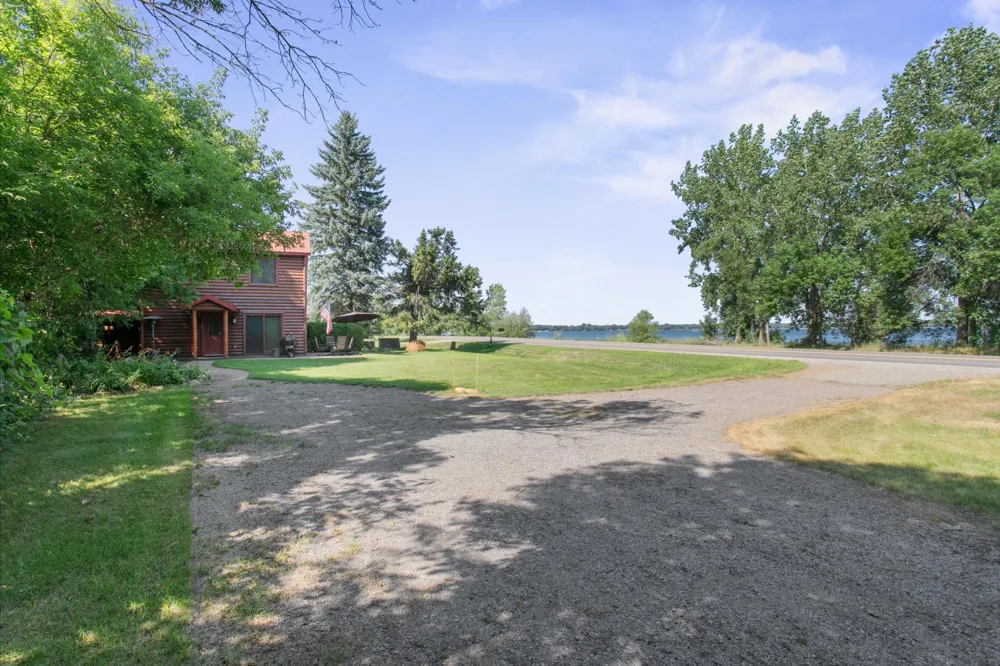 21225 County Road 8 Cold Spring, MN 56320