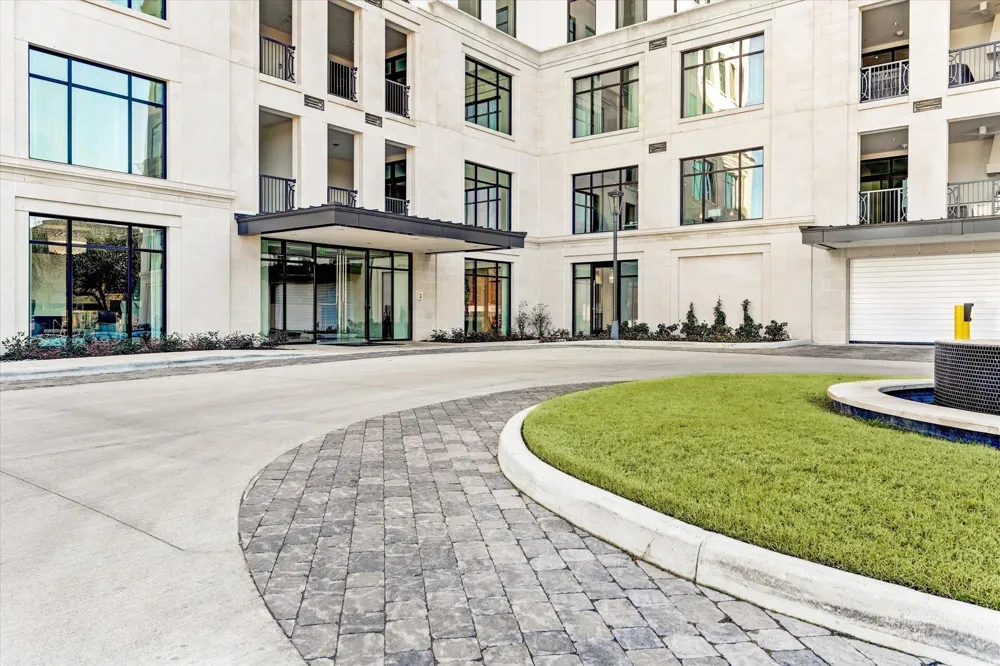6017 Memorial Drive #406 Houston, TX 77007