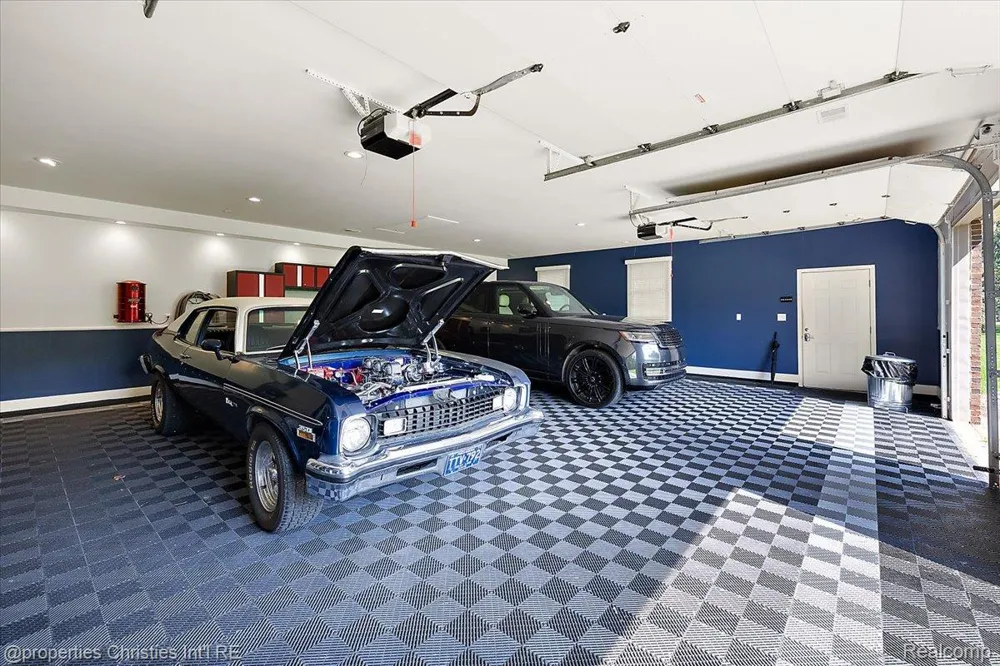 1315 Maryland Highland Charter Township, MI 48380