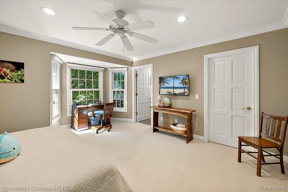 1315 Maryland Highland Charter Township, MI 48380