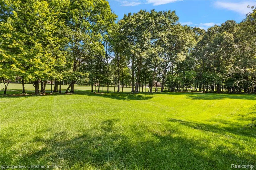 1315 Maryland Highland Charter Township, MI 48380