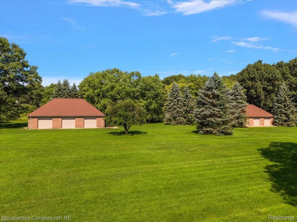 1315 Maryland Highland Charter Township, MI 48380
