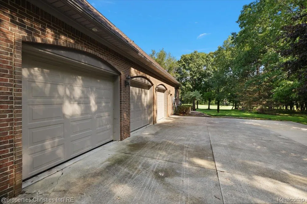1315 Maryland Highland Charter Township, MI 48380