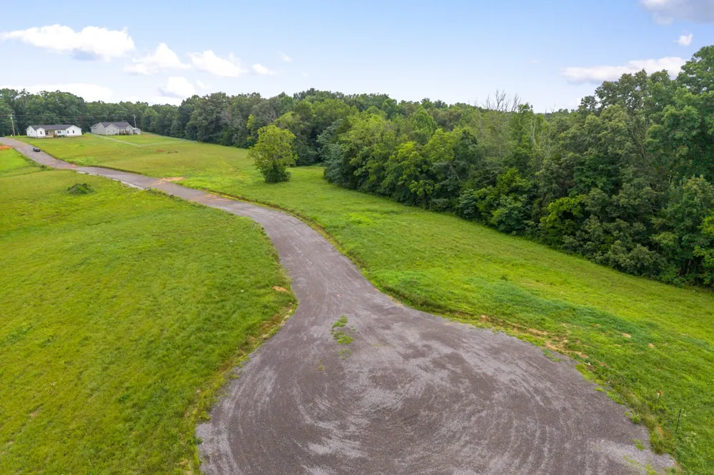 2 Johnson Chapel Rd Sparta, TN 38583