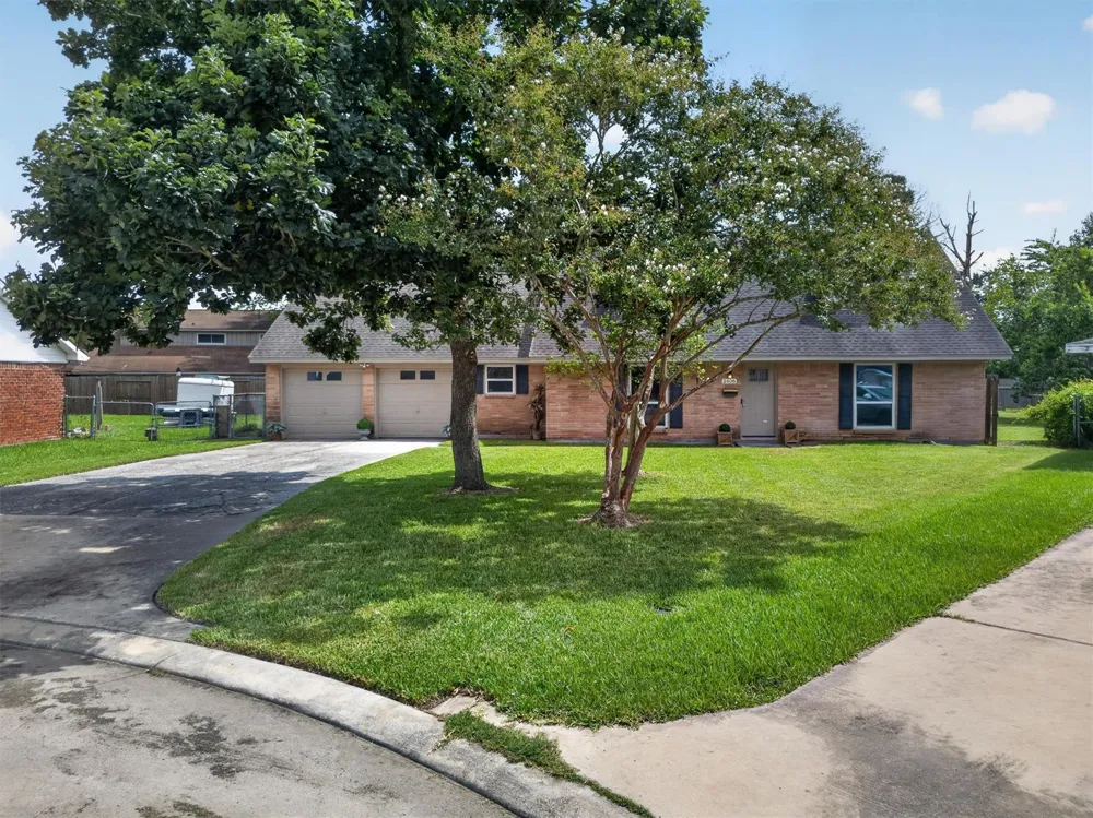 1406 Cedarbrook Court Seabrook, TX 77586