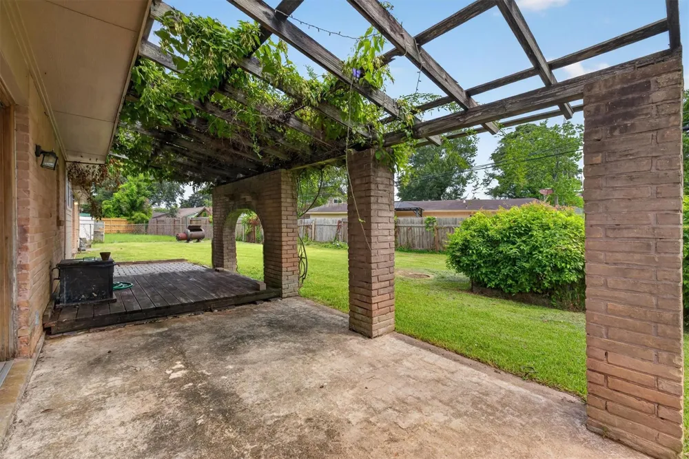 1406 Cedarbrook Court Seabrook, TX 77586