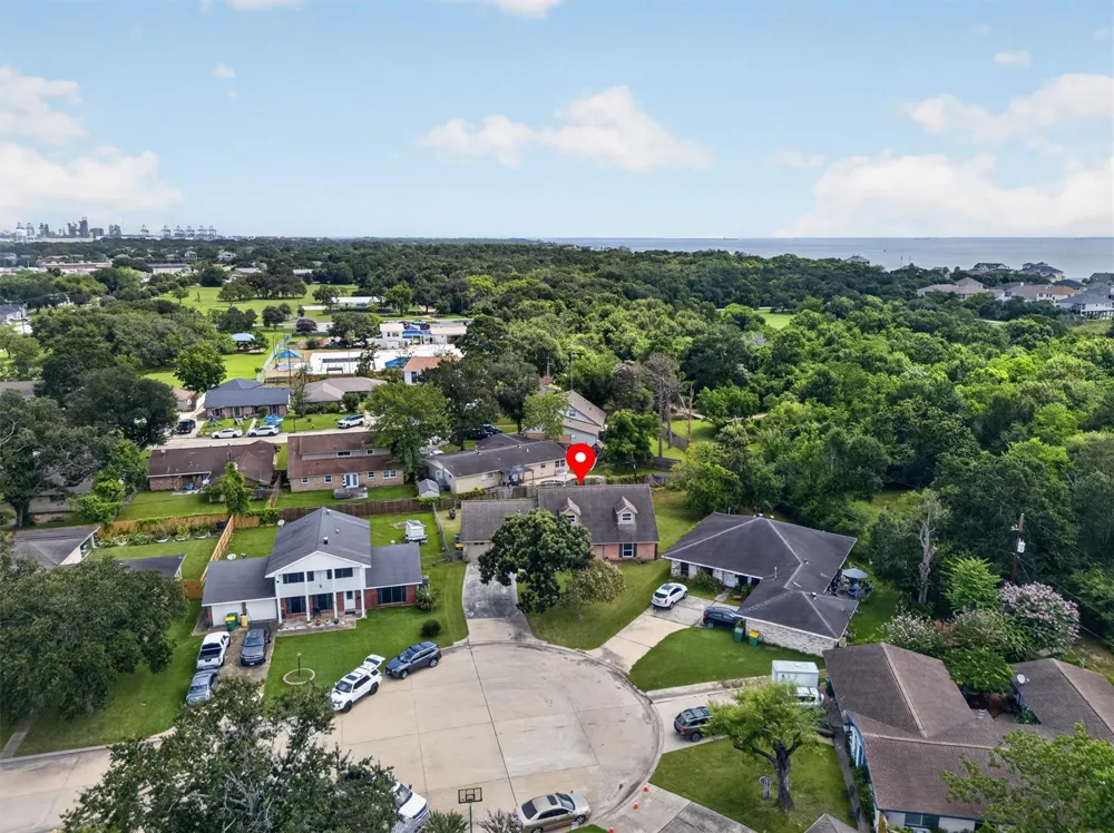 1406 Cedarbrook Court Seabrook, TX 77586