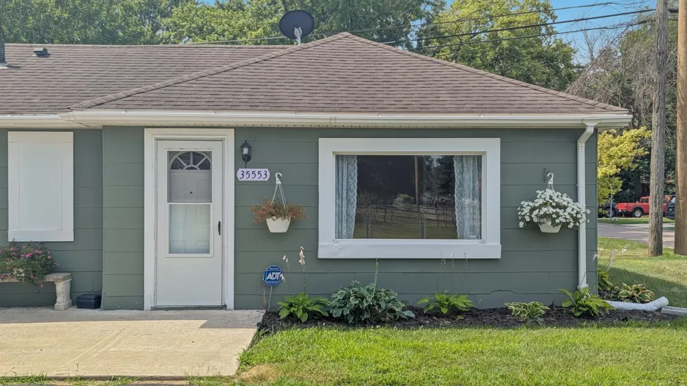 35553 Booth Westland, MI 48186