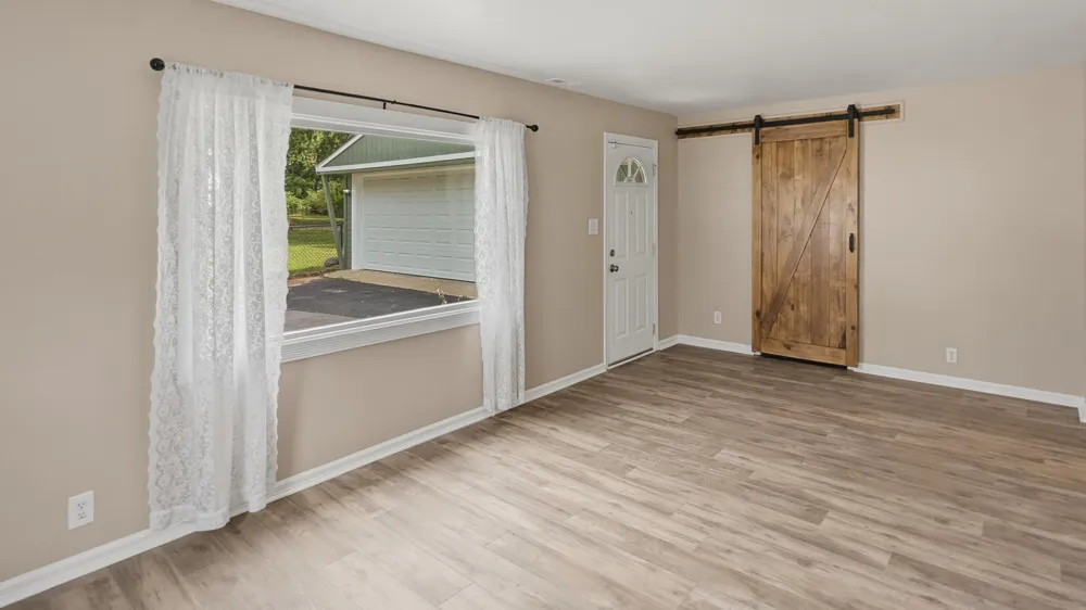 35553 Booth Westland, MI 48186