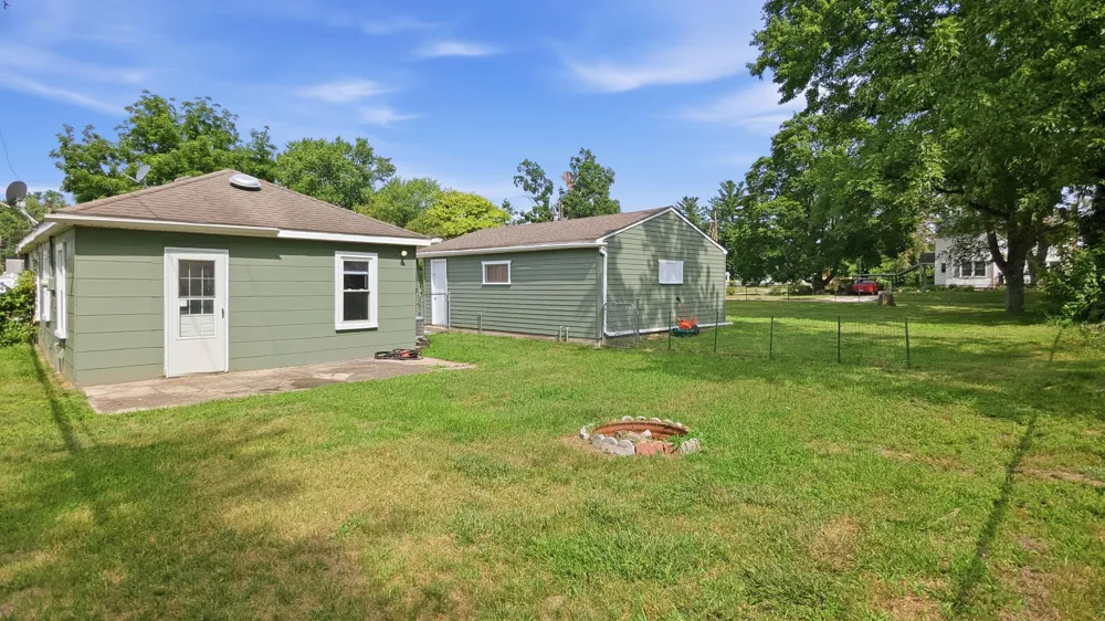 35553 Booth Westland, MI 48186