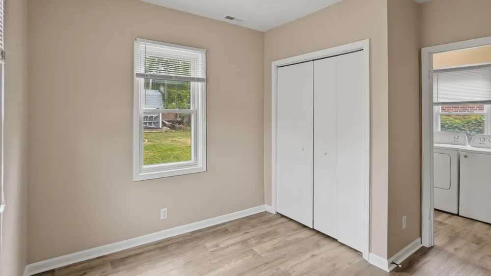 35553 Booth Westland, MI 48186