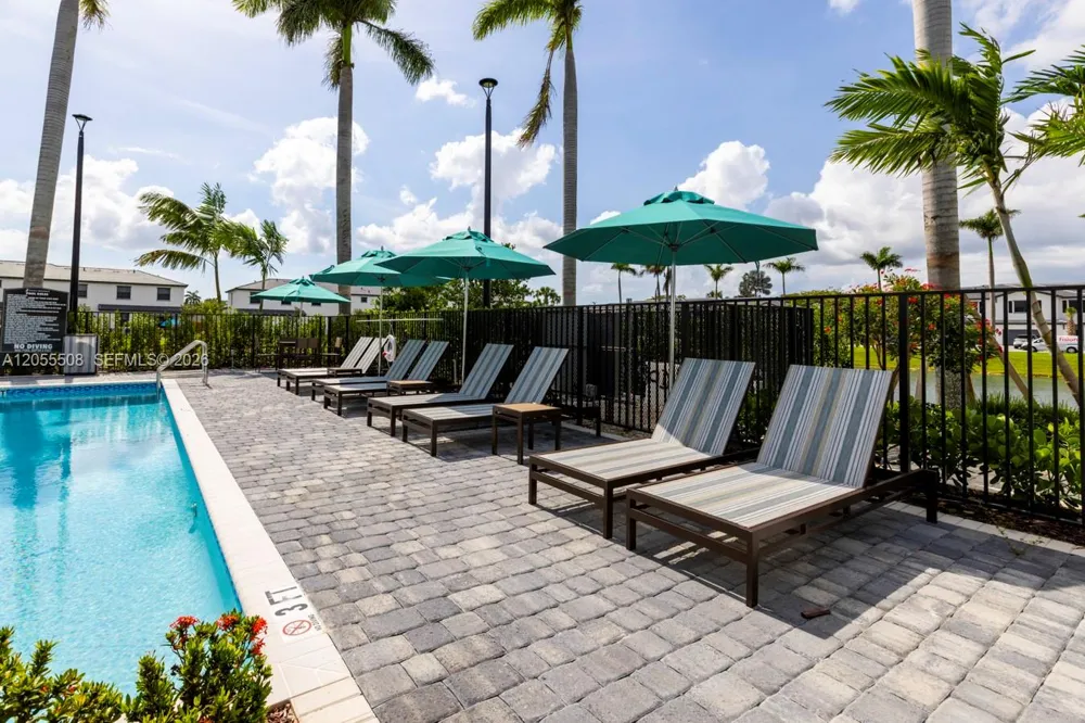 3000 Park Pl Dania Beach, FL 33312