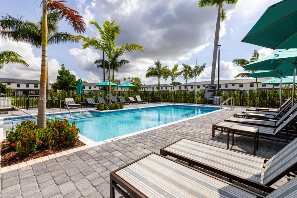 3000 Park Pl Dania Beach, FL 33312
