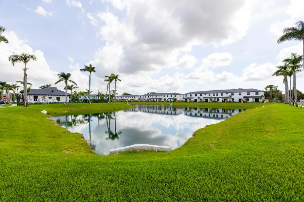 3000 Park Pl Dania Beach, FL 33312