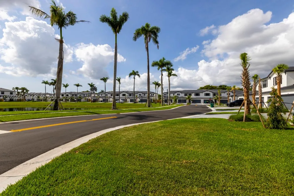 3000 Park Pl Dania Beach, FL 33312
