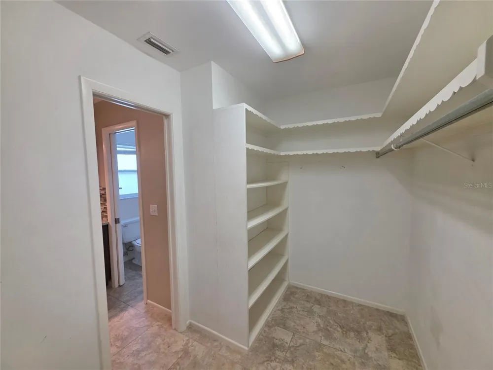 352 PINE TREE ROAD Venice, FL 34293