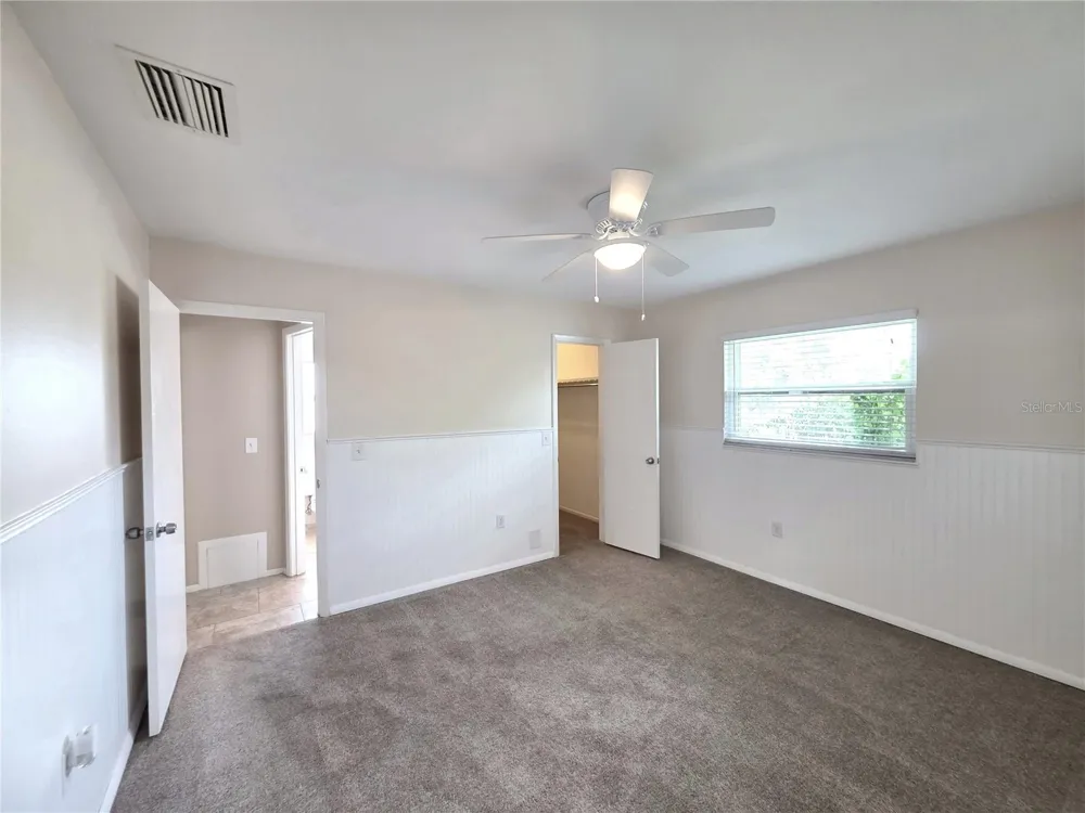 352 PINE TREE ROAD Venice, FL 34293