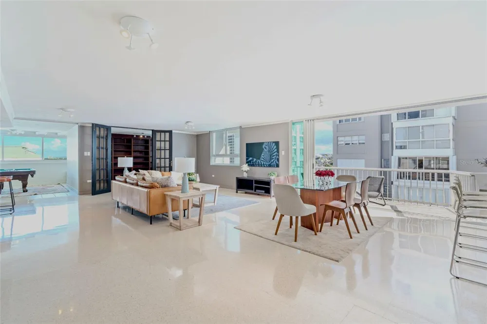 77 KINGS COURT #802 San Juan, PR 00911