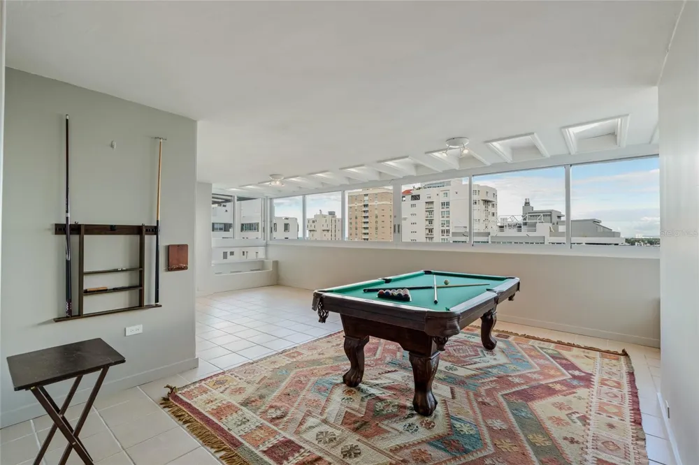 77 KINGS COURT #802 San Juan, PR 00911
