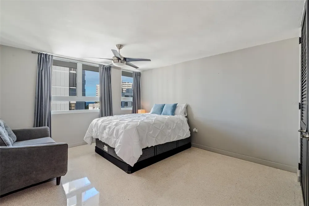 77 KINGS COURT #802 San Juan, PR 00911