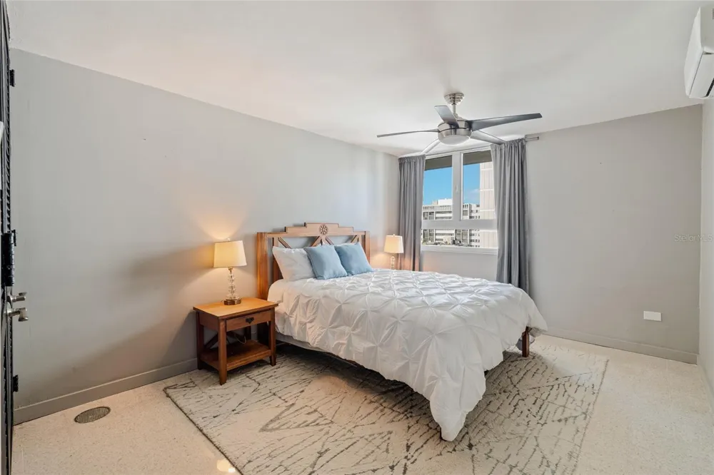 77 KINGS COURT #802 San Juan, PR 00911