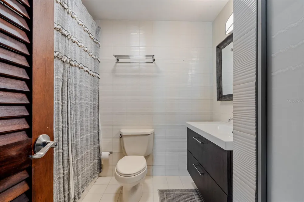 77 KINGS COURT #802 San Juan, PR 00911