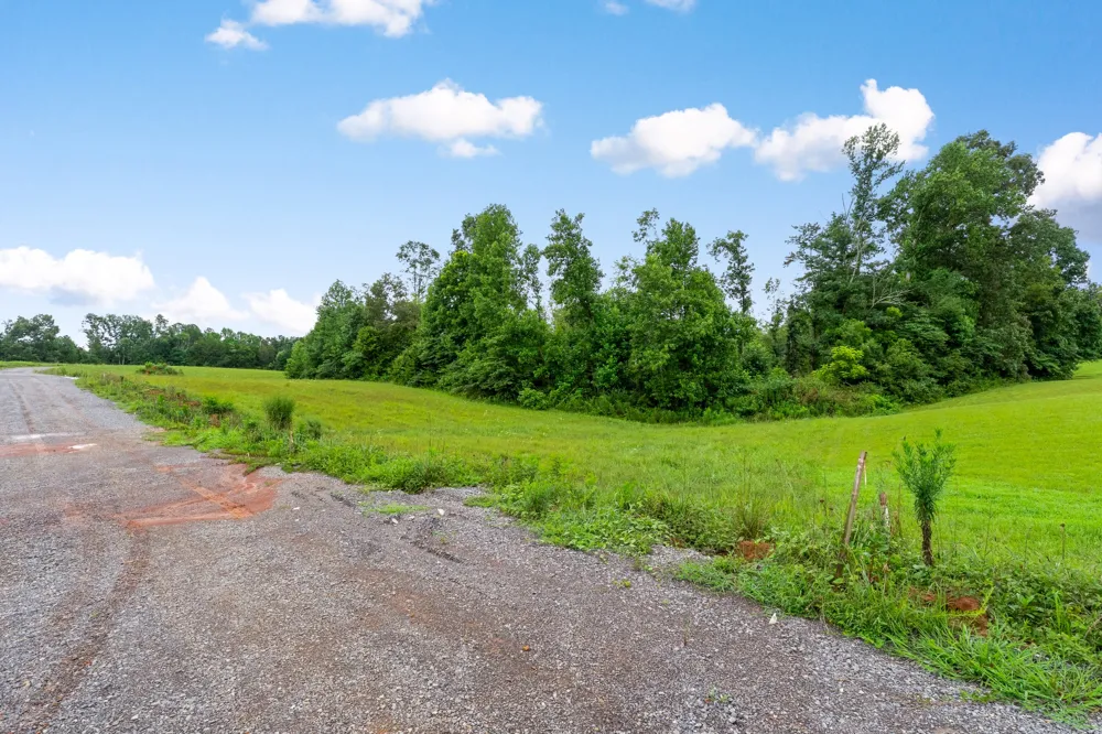 4 Johnson Chapel Rd Sparta, TN 38583