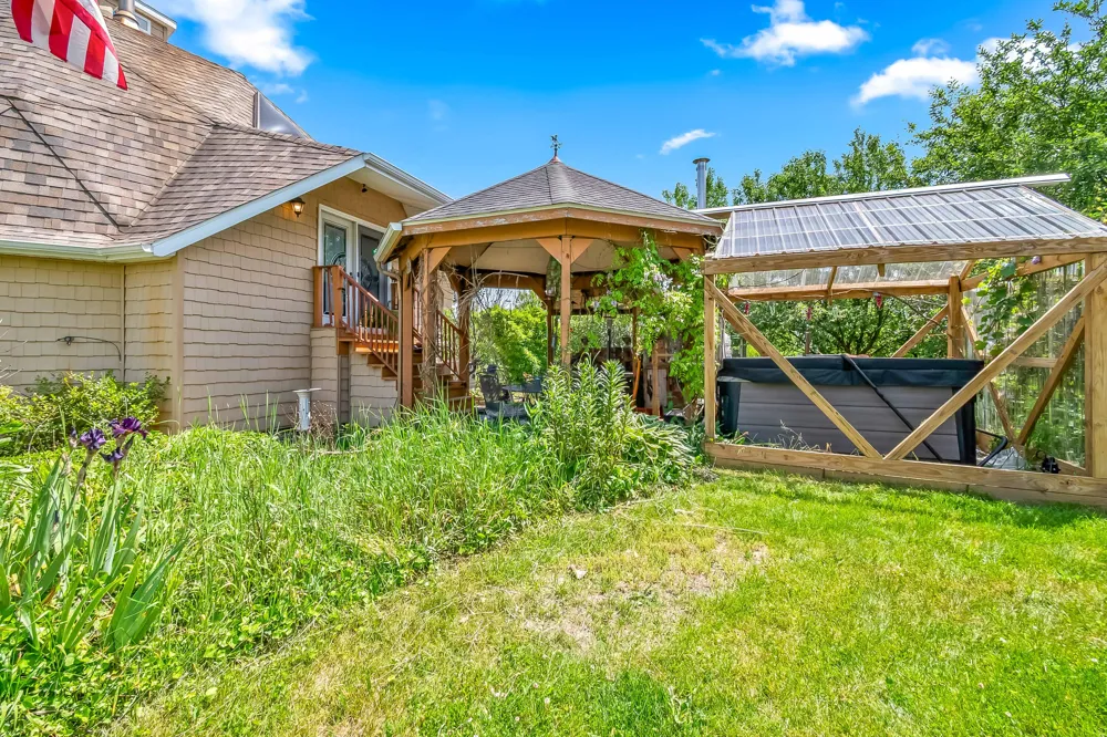 6180 S Hillsdale Road Hillsdale, MI 49242