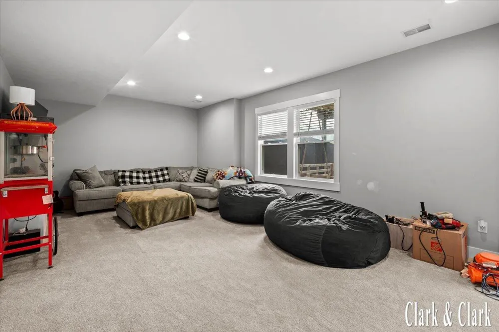 3155 Sandy Drive SW Wyoming City, MI 49418
