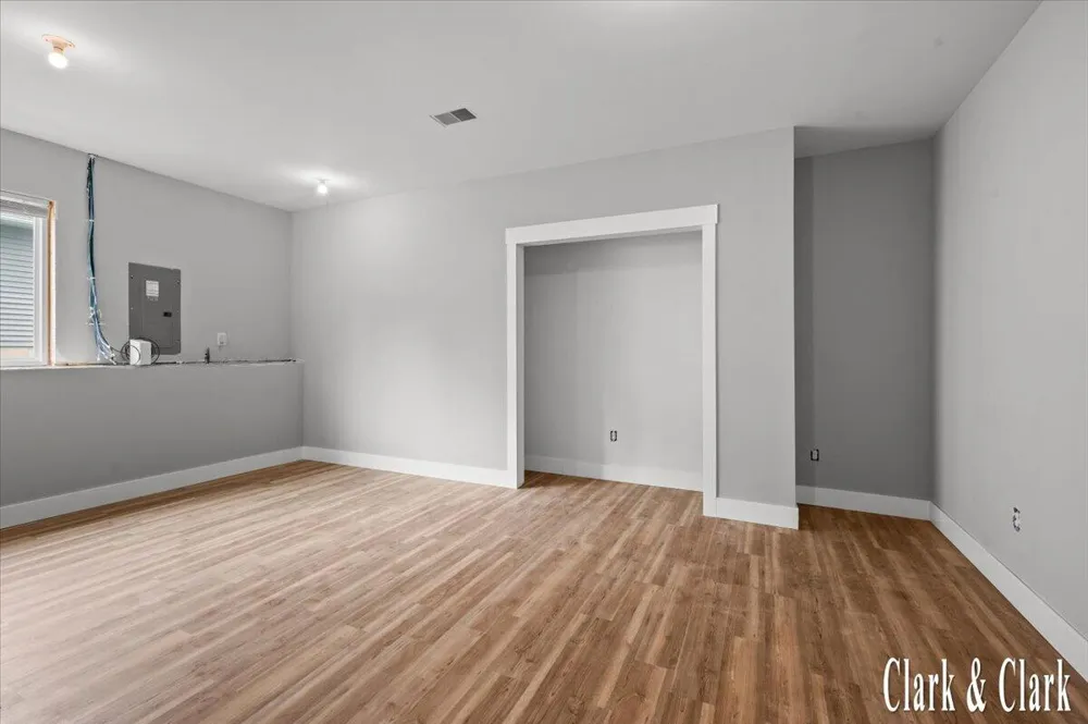 3155 Sandy Drive SW Wyoming City, MI 49418