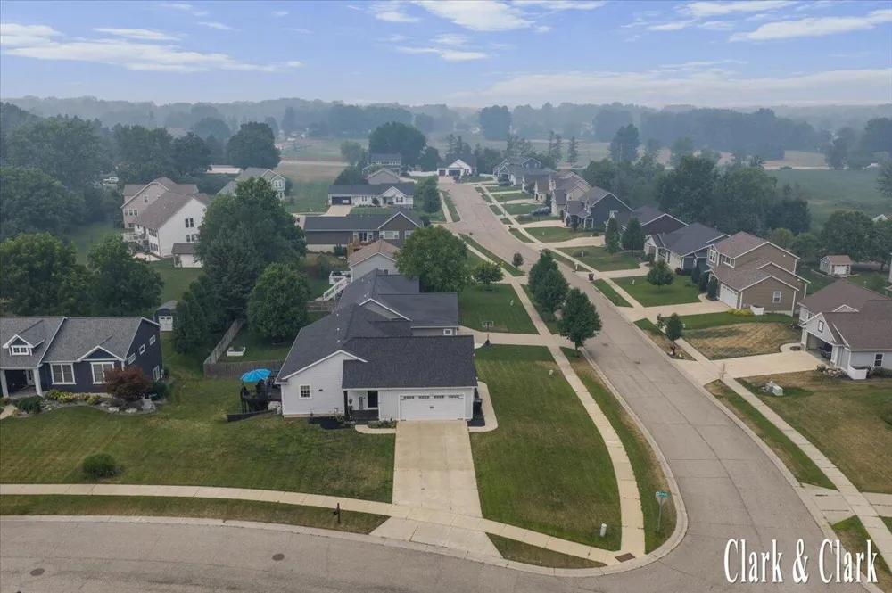 3155 Sandy Drive SW Wyoming City, MI 49418