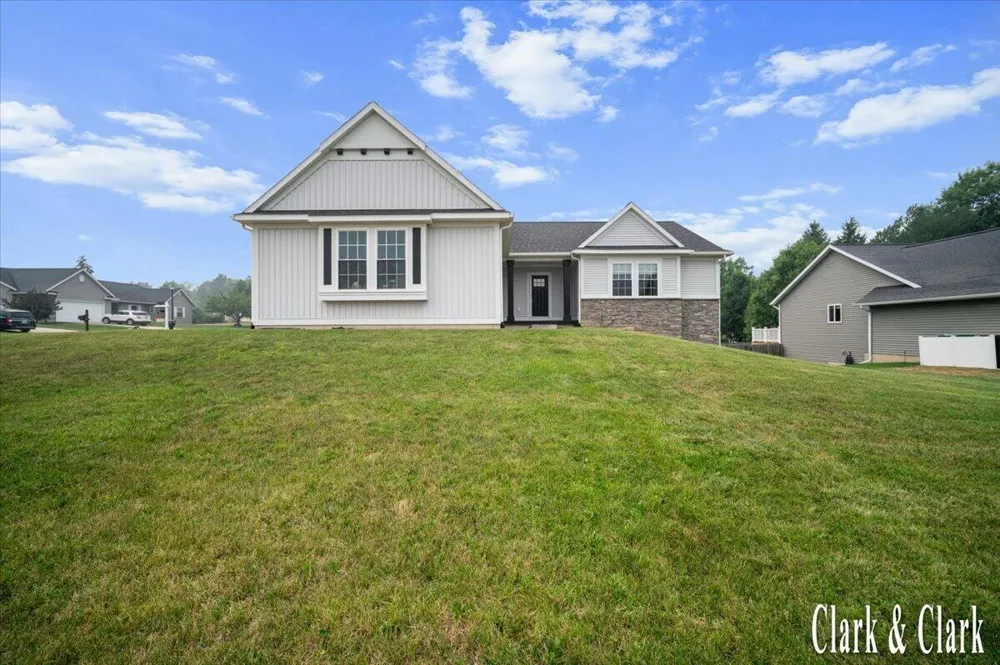 3155 Sandy Drive SW Wyoming City, MI 49418
