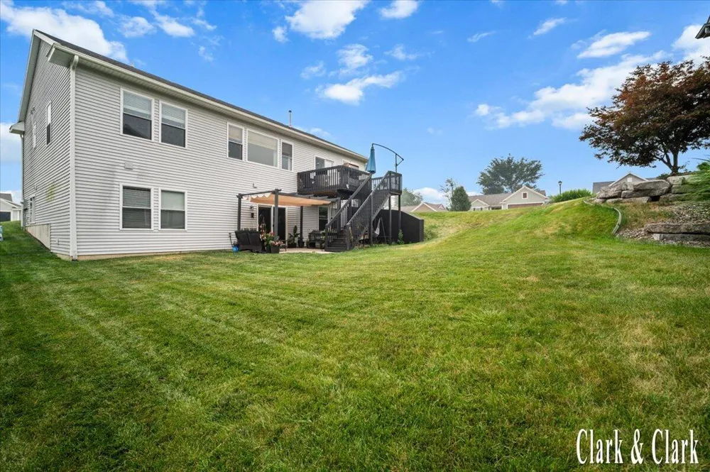 3155 Sandy Drive SW Wyoming City, MI 49418