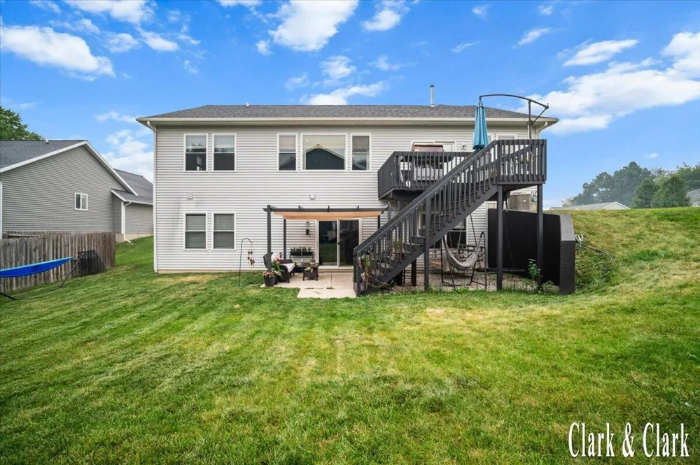 3155 Sandy Drive SW Wyoming City, MI 49418