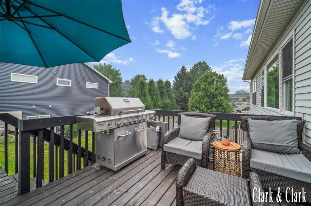 3155 Sandy Drive SW Wyoming City, MI 49418