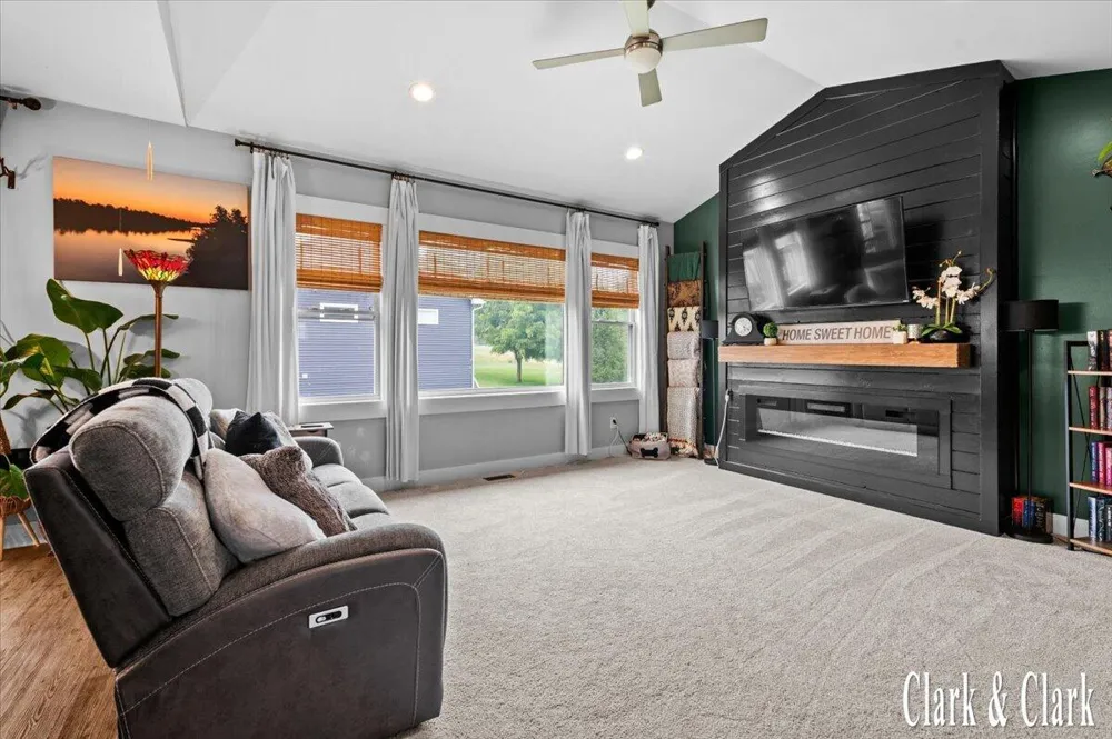3155 Sandy Drive SW Wyoming City, MI 49418
