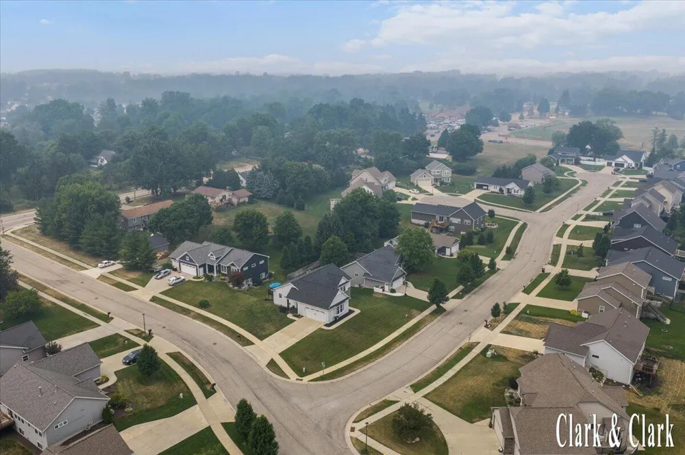 3155 Sandy Drive SW Wyoming City, MI 49418