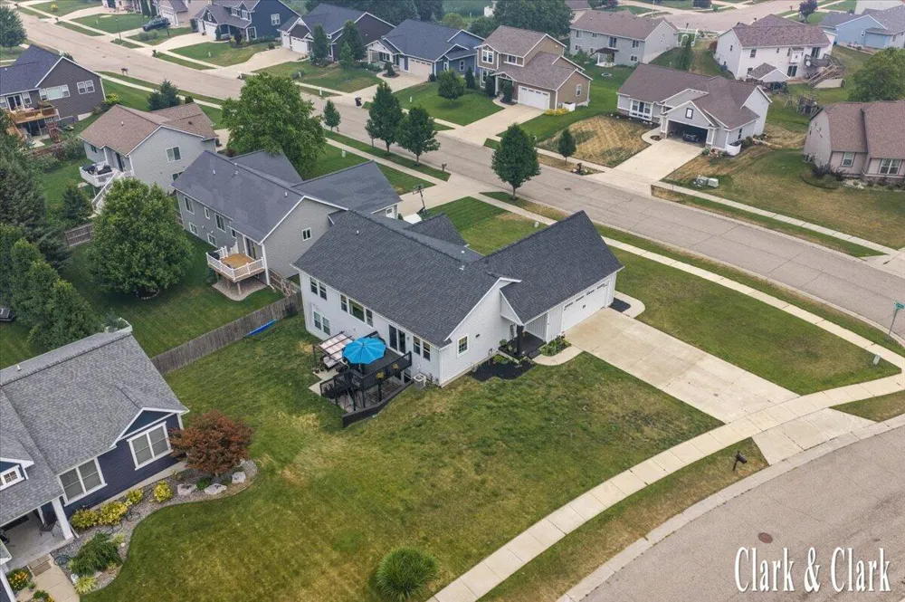 3155 Sandy Drive SW Wyoming City, MI 49418