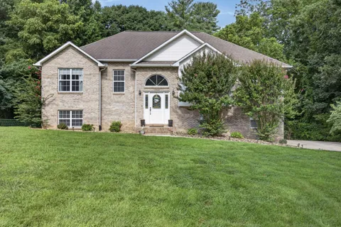 1540 Little John Ln