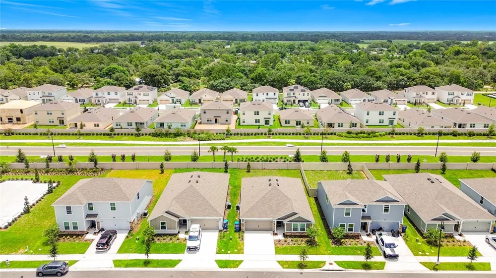 2526 AVEENO AVENUE Haines City, FL 33844