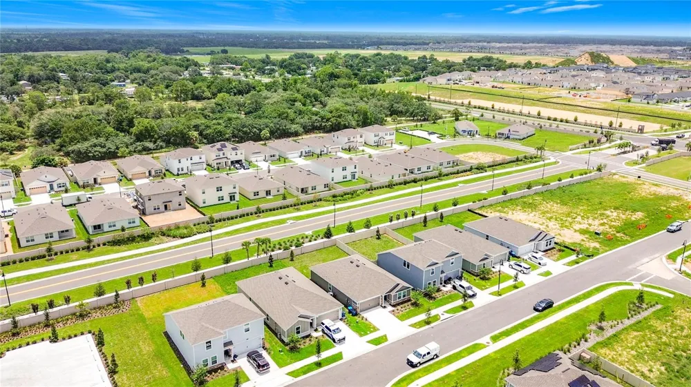2526 AVEENO AVENUE Haines City, FL 33844