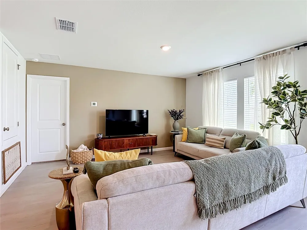 2526 AVEENO AVENUE Haines City, FL 33844