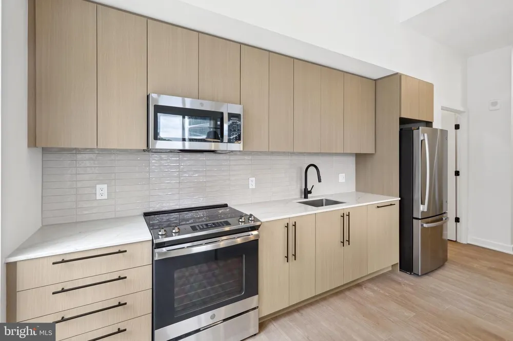 2051 S. BELL STREET #705 Arlington, VA 22202
