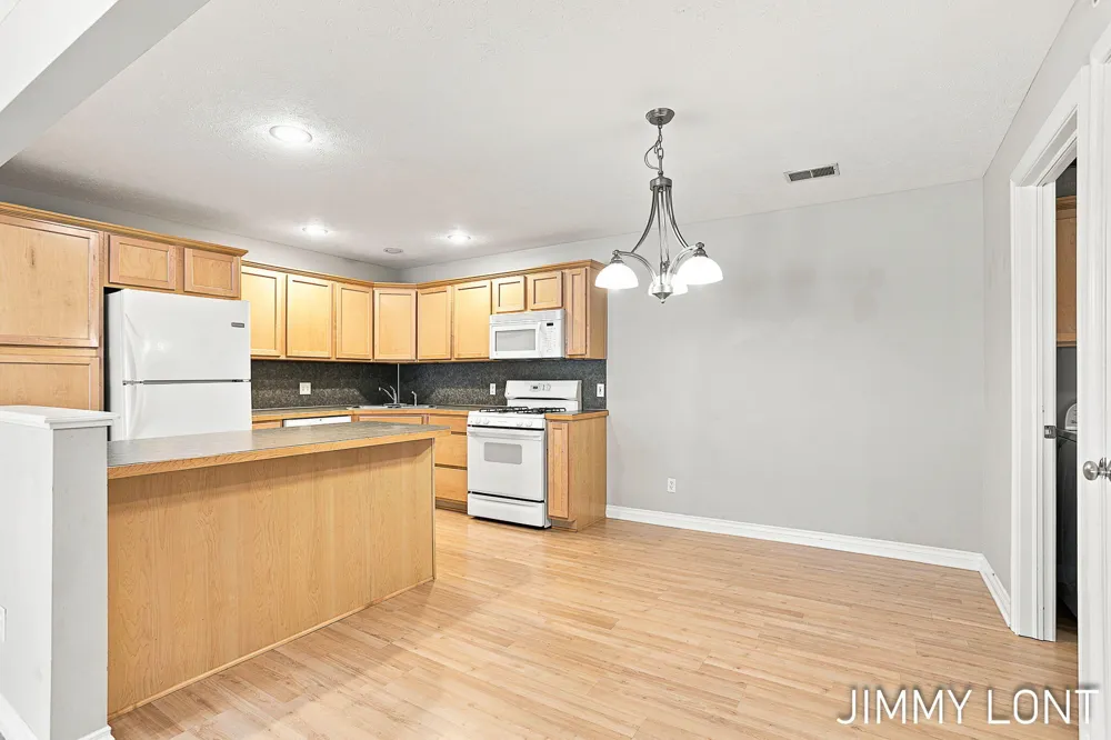 3074 W Crystal Waters Drive #8 Holland, MI 49424