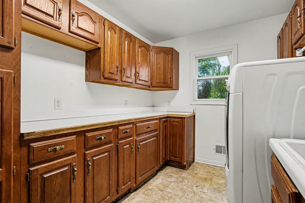 15378 Mcleans Spring Lake, MI 49456