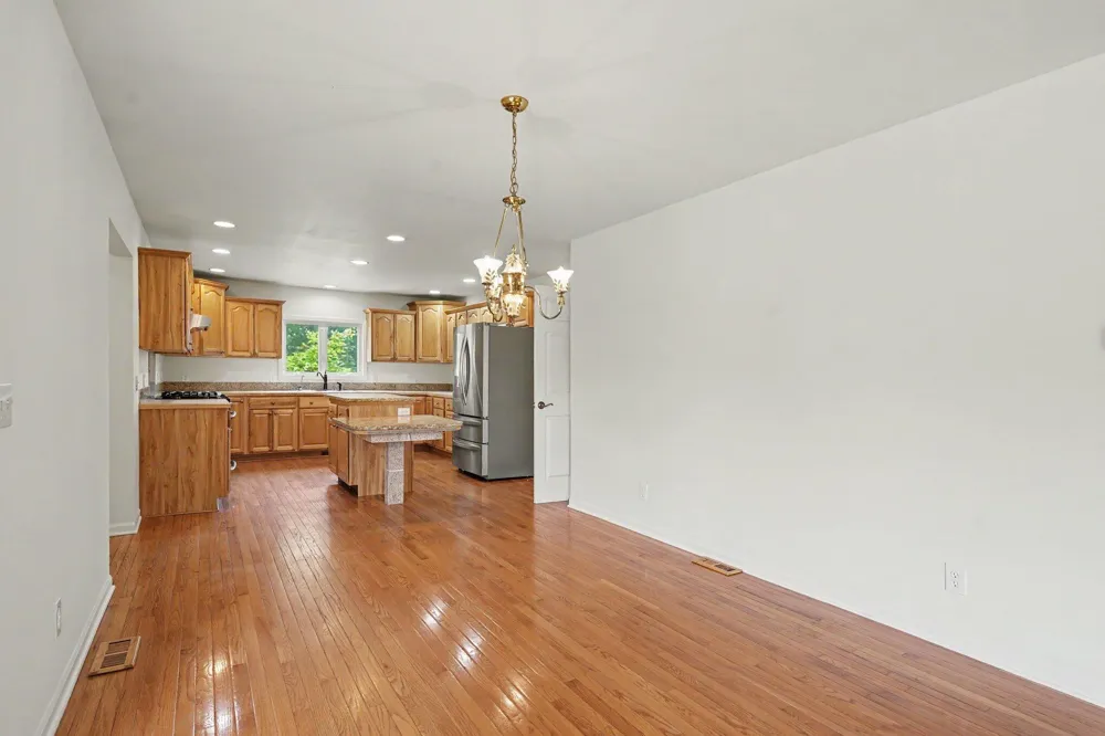 15378 Mcleans Spring Lake, MI 49456