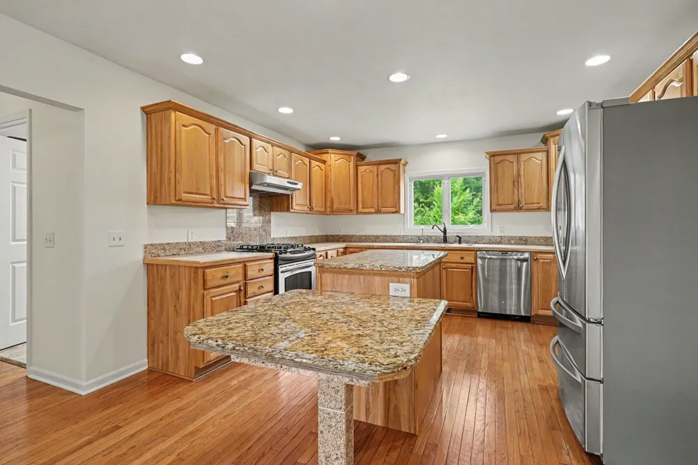 15378 Mcleans Spring Lake, MI 49456