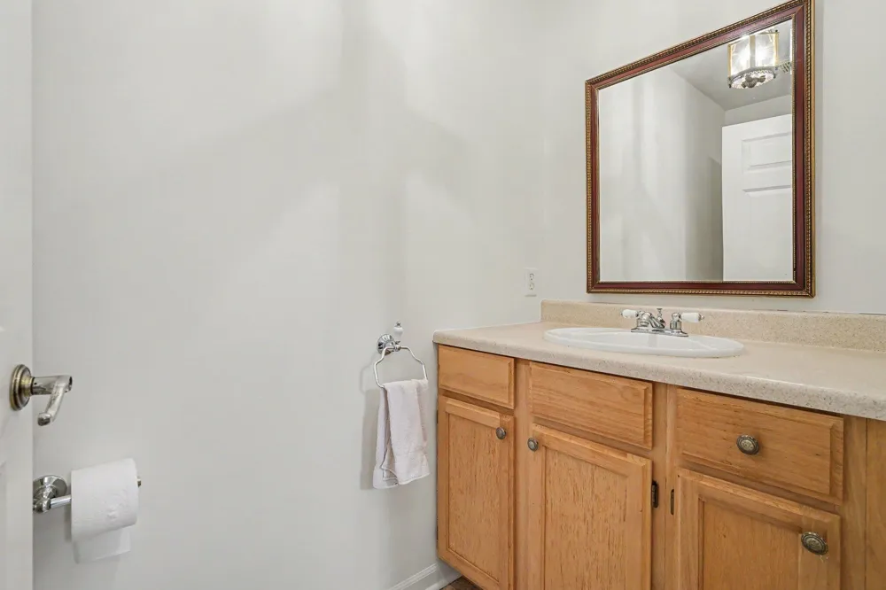 15378 Mcleans Spring Lake, MI 49456